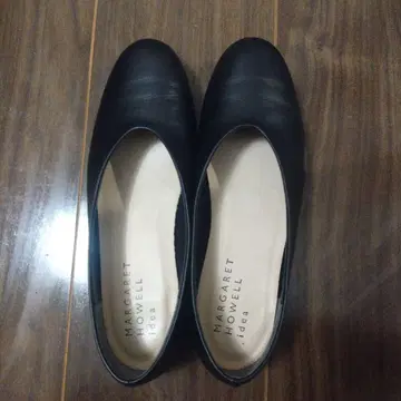 마가렛호웰 아이디어 펌프스 23.0 블랙
