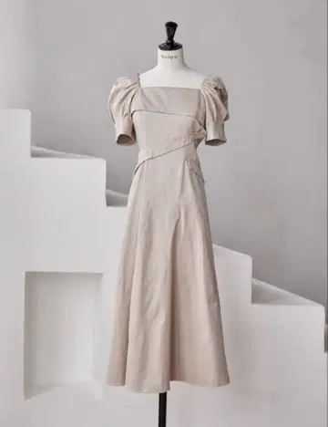 Troncais Puff Sleeve Dress 베이지 M 사이즈