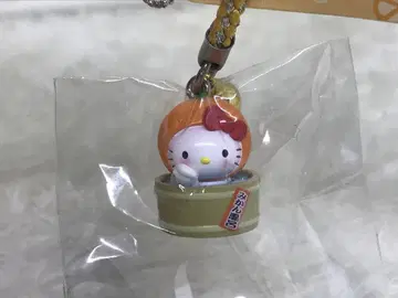 지역 특산품 헬로키티 스트랩 귤 목욕탕