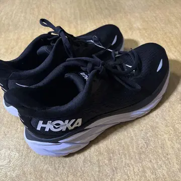 HOKA 러닝화 블랙 23.5cm