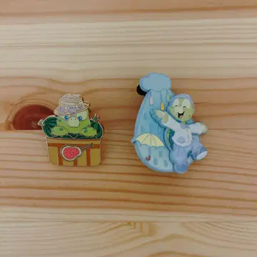 상하이 디즈니 올메르 핀 배지 2개