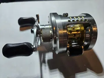 Shimano 카르카타 네이비 퀘스트 201DC 하이 기어 커스텀 중고