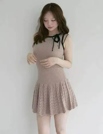 andmary 하트 크로셰 미니 드레스