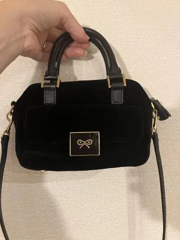 안야 힌드마치 카카 크로스 바디 블랙 벨로아