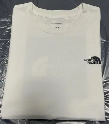 THE NORTH FACE 화이트 티셔츠