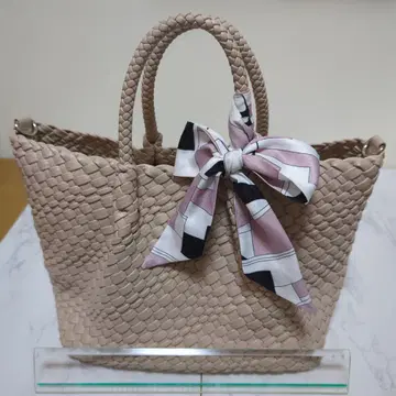 DIANA 라이트 베이지/고우히스무스 메쉬 리본 포함