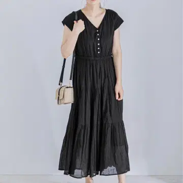 새상품 어반 리서치 프렌치 슬리브 티어드 코튼 원피스 블랙
