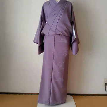 얇은 보라색 직조 무늬 코몬