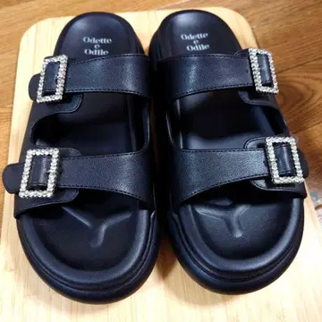 오데뜨 앤 오딜 웹 한정판 더블 비쥬 벨트 샌들 L 블랙