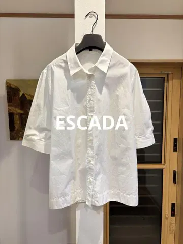 ESCADA 에스카다 어깨 턱이 있는 A 라인 블라우스 38 화이트