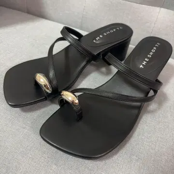 미사용 새상품 THE SHOP TK 블랙 플립플랍 24.5cm