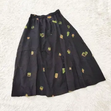 자비로운 비 자카드 울 프린지?