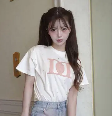 Darich 퀼팅 아플리케 비쥬 티셔츠 화이트