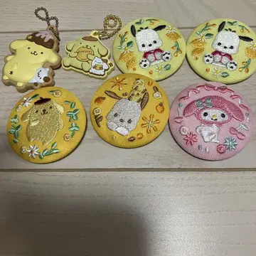 Sanrio 캐릭터 자수 패치 세트
