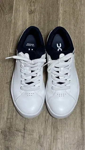 온 스니커즈