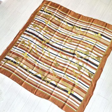 브라운 스트라이프 체인 무늬 스카프