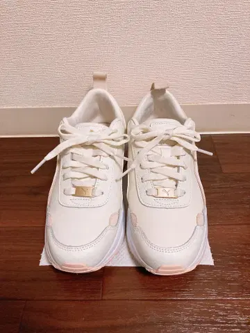 푸마 스니커즈