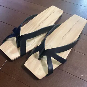 HIBINOKODUE+MIZUTORI 히노키 신발 샌들