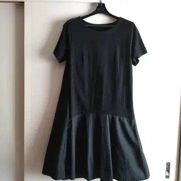 petit 블랙 플레어 원피스