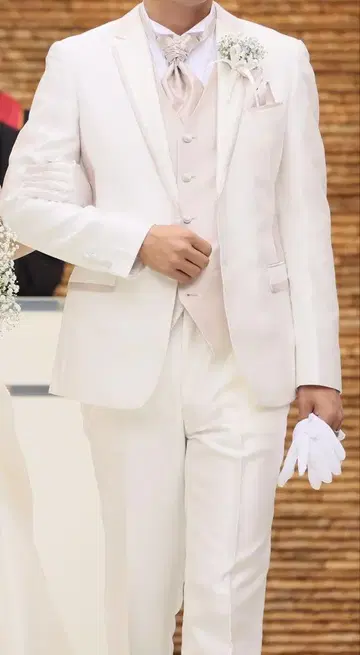 화이트 턱시도 넥타이 포함