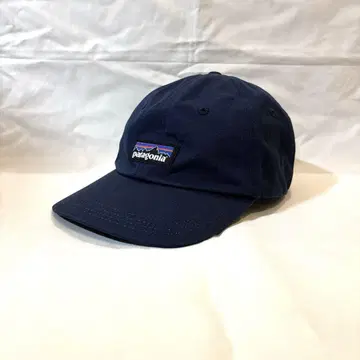 파타고니아 P-6 라벨 트레디셔널 캡 클래식 네이비