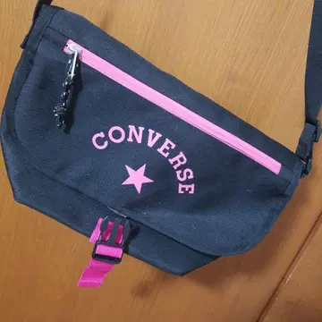 CONVERSE 컨버스 LOGO PRINT FLAP BAG 핑크