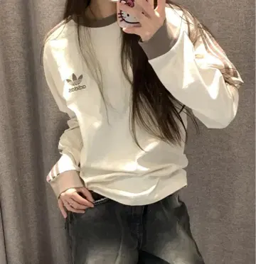 아디다스 오리지널스 쓰리 스트라이프 롱 티셔츠