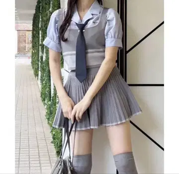 NICE CLAUP 니트 미니 셋업 파랑 프리 사이즈
