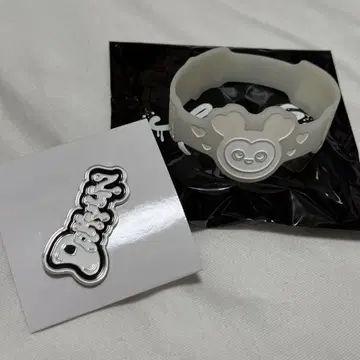 TWICE 다현 러버 밴드 핀 배지