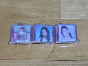 ILLIT 가챠가챠 미니 CD MINJU IROHA MOKA 세트