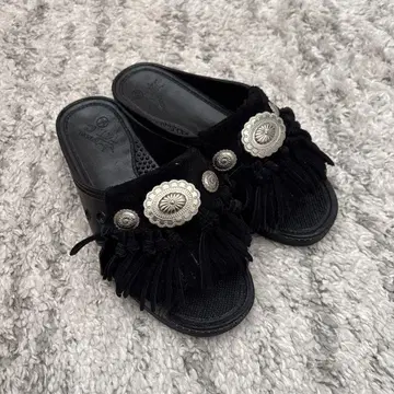 BENSAN-D SUEDE FRINGE CONCHO 벤산 스웨이드 프린지
