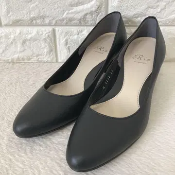 미사용급 리즈라피네 펌프스 라운드토 23cm 검정 블랙