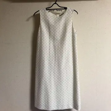 띠어리 럭스 슬리브리스 원피스 38