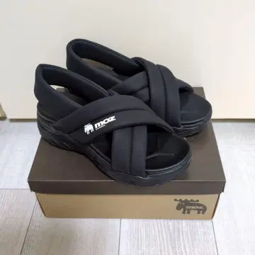 모즈 튜브 크로스 샌들