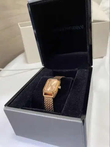Emporio Armani 핑크 골드 손목시계