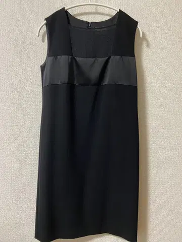 UNITED ARROWS 블랙 슬리브리스 원피스