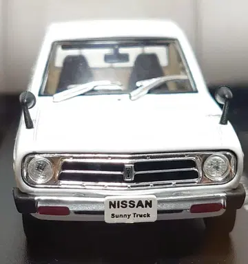일본산 명차 컬렉션 1/43 닛산 서니 트랙 1971