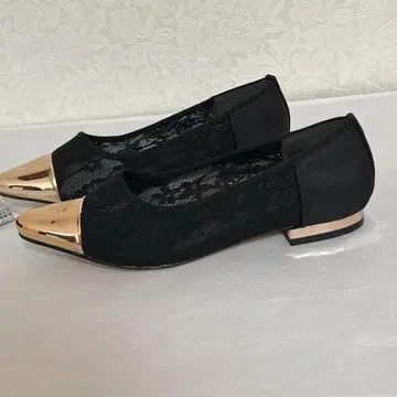 Tady 선금 레이스 펌프스