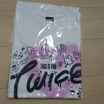TWICE 투어 티셔츠 화이트 M 사이즈