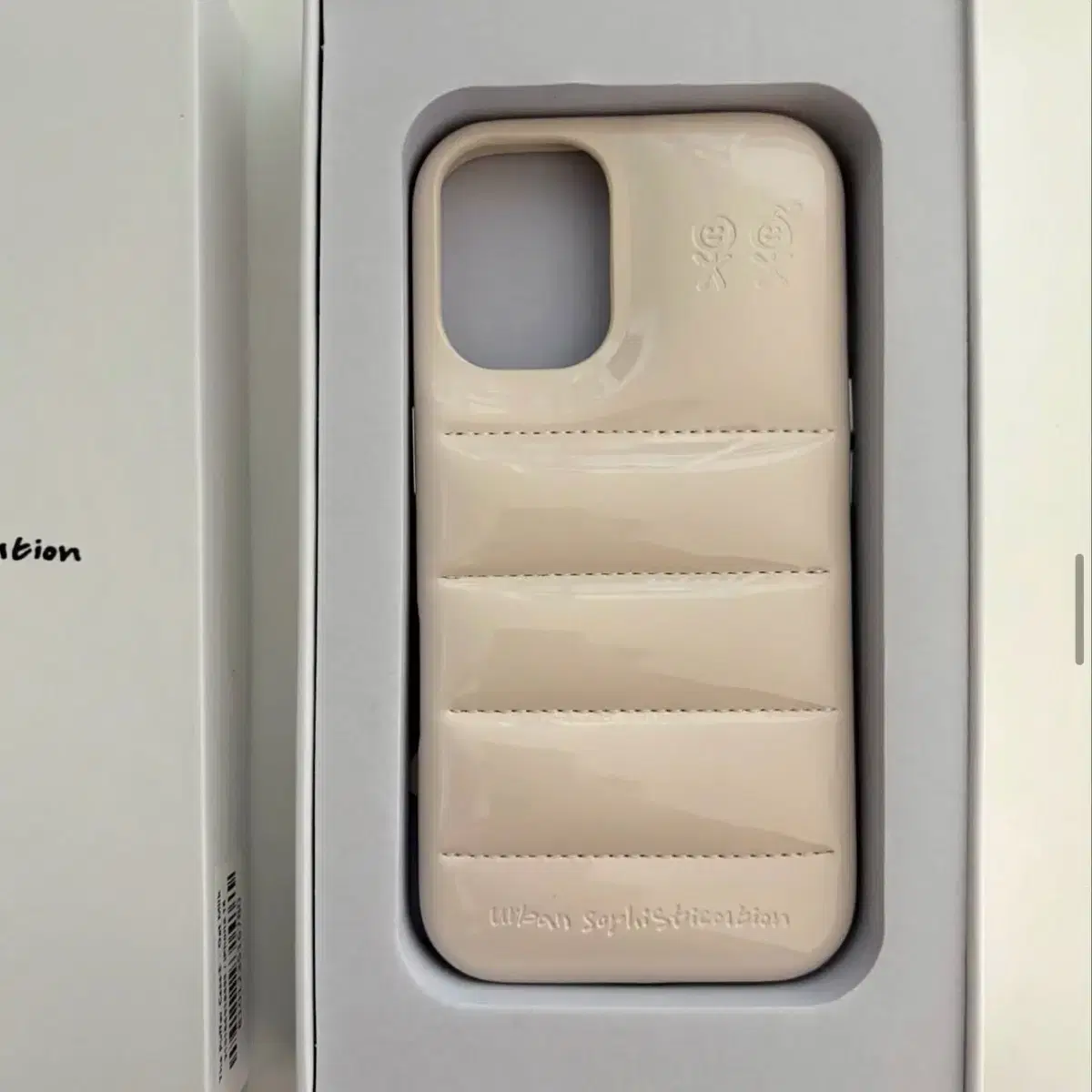 Urban Sophistication iPhone16ケースOAT MILK iPhone16 Pro ケース】THE PUFFER CASE (OAT MILK) Urban