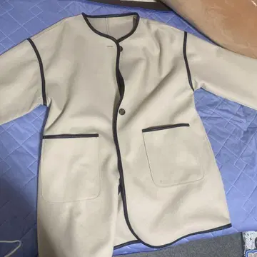 아이보리 캐주얼 체스터 코트