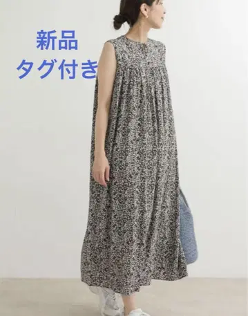 어반 리서치 도어스 미니 꽃무늬 슬리브리스 원피스