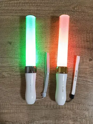 킹 블레이드 펜라이트 2개