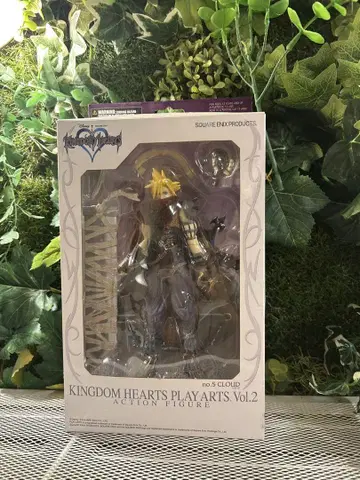 KINGDOM HEARTS PLAYARTS Vol.2 클라우드 피규어