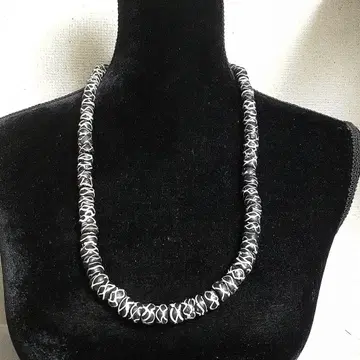 블랙 화이트 무늬 목걸이 약 75cm