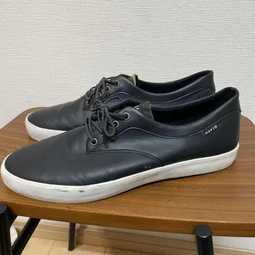 HUF 블랙 스니커즈