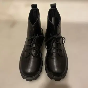 블랙 하이컷 워크 부츠