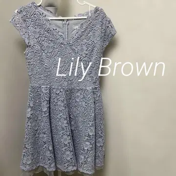 Lily Brown 라이트 블루 레이스 원피스