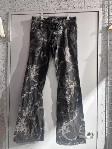 토네이도 마트 TORNADO MART 레이스업 플레어 데님 팬츠
