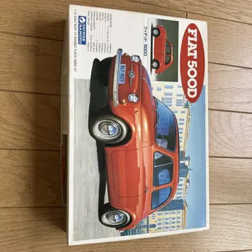 FIAT 500D 1/24 프라모델 키트